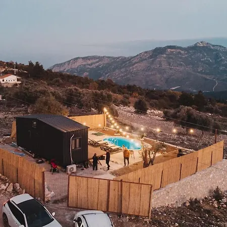 Dom wakacyjny Olive Garden Tiny House