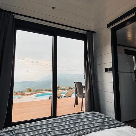 Olive Garden Tiny House 別荘